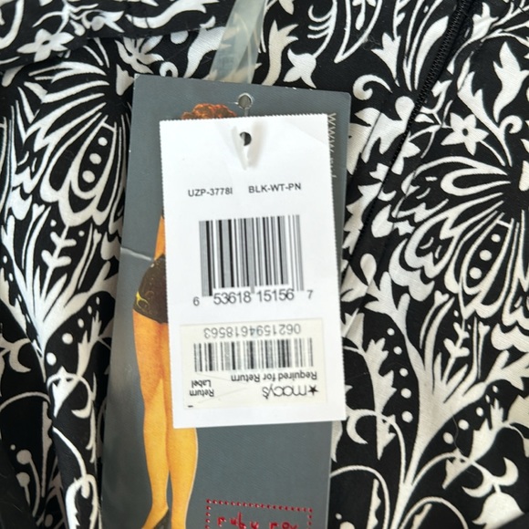 Ruby Rox dress - Picture 5 of 5